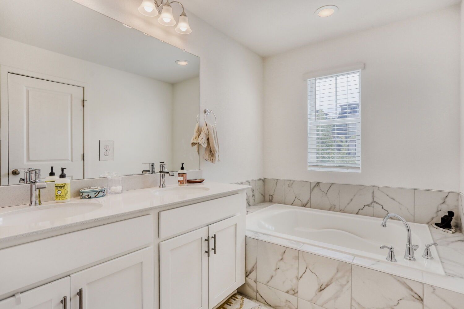 Modern 4-Bedroom Townhome for Rent in Prospect Village at Sterling Ranch property image