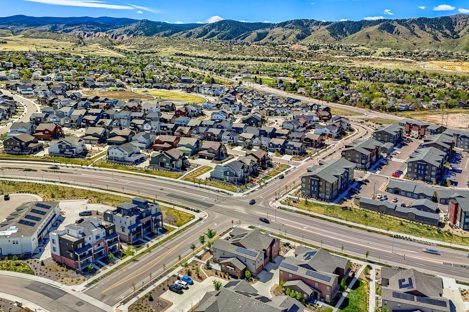 Modern 4-Bedroom Townhome for Rent in Prospect Village at Sterling Ranch property image