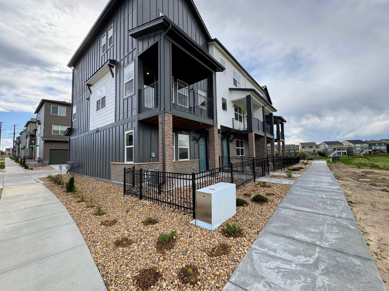 Experience Elevated Living: Spacious 4-Bed Townhouse with Scenic Views in Castle Pines property image