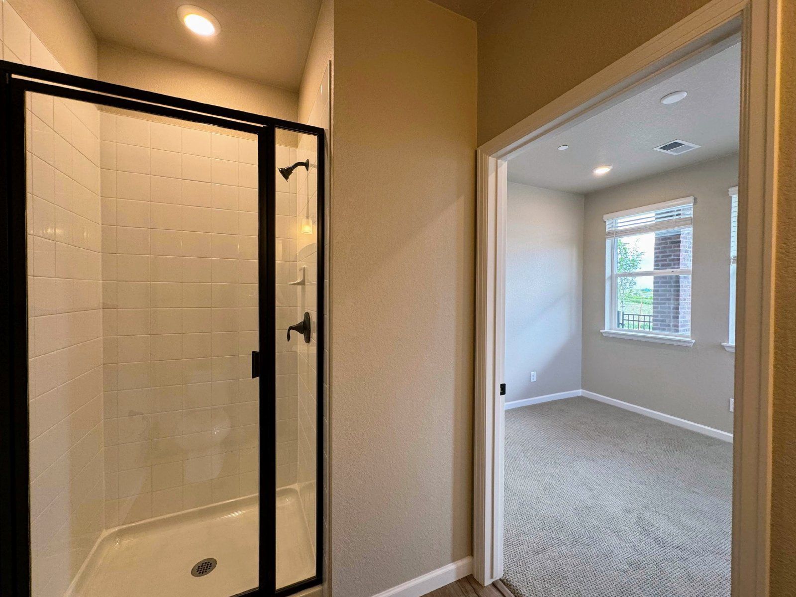 Experience Elevated Living: Spacious 4-Bed Townhouse with Scenic Views in Castle Pines property image