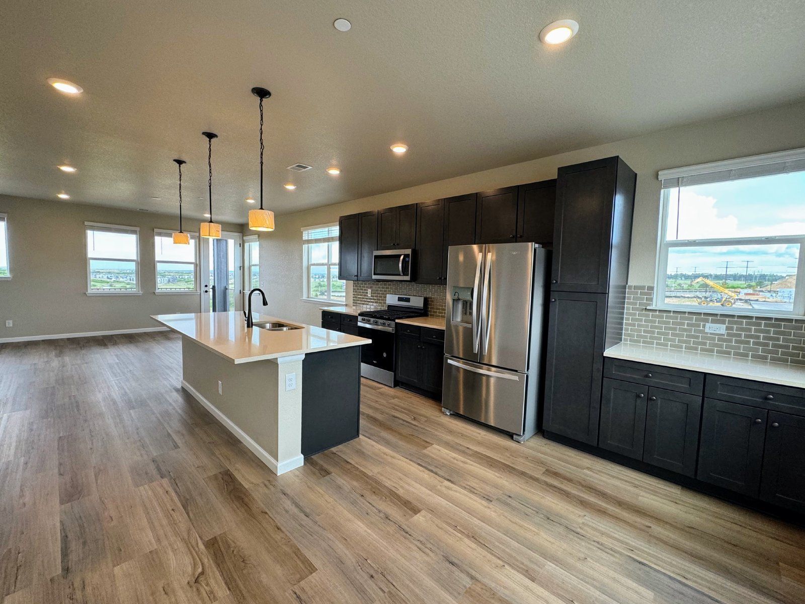 Experience Elevated Living: Spacious 4-Bed Townhouse with Scenic Views in Castle Pines property image