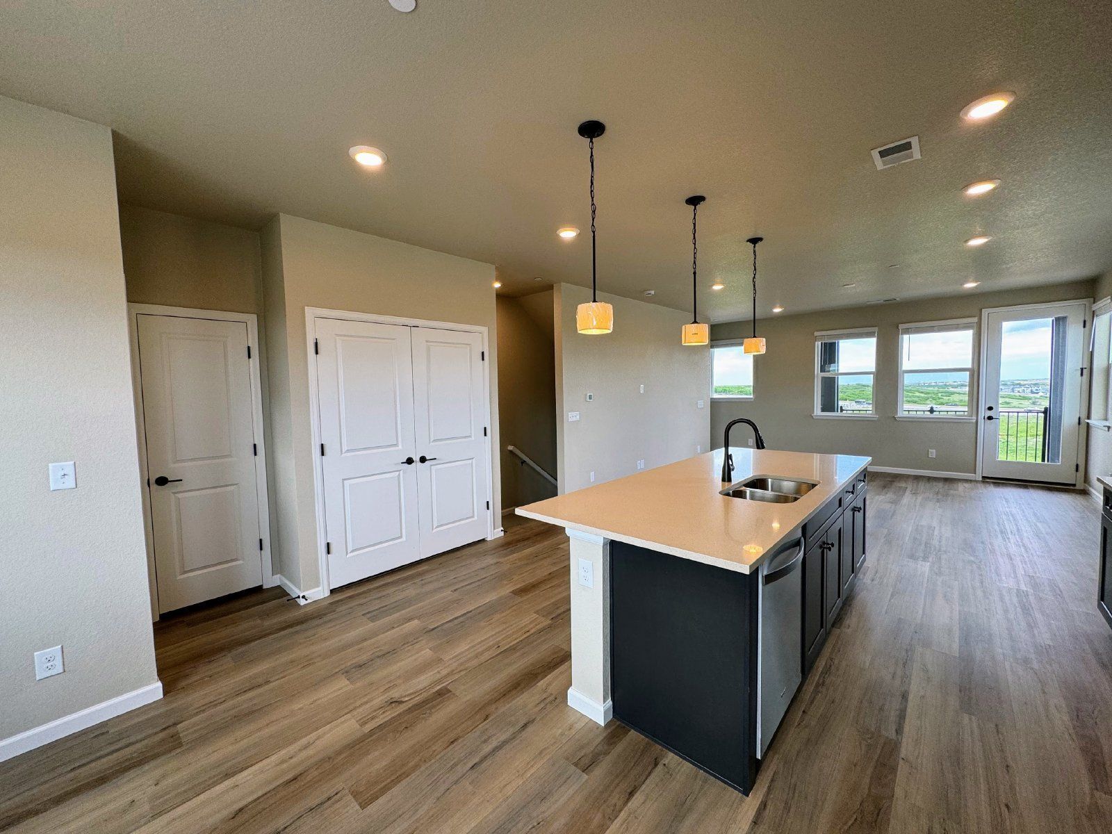 Experience Elevated Living: Spacious 4-Bed Townhouse with Scenic Views in Castle Pines property image