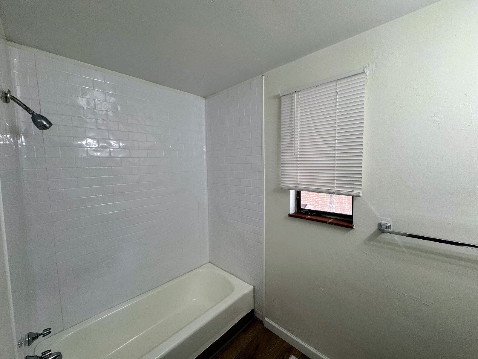 1-Bedroom in Aurora – Perfect Blend of Comfort and Convenience! property image