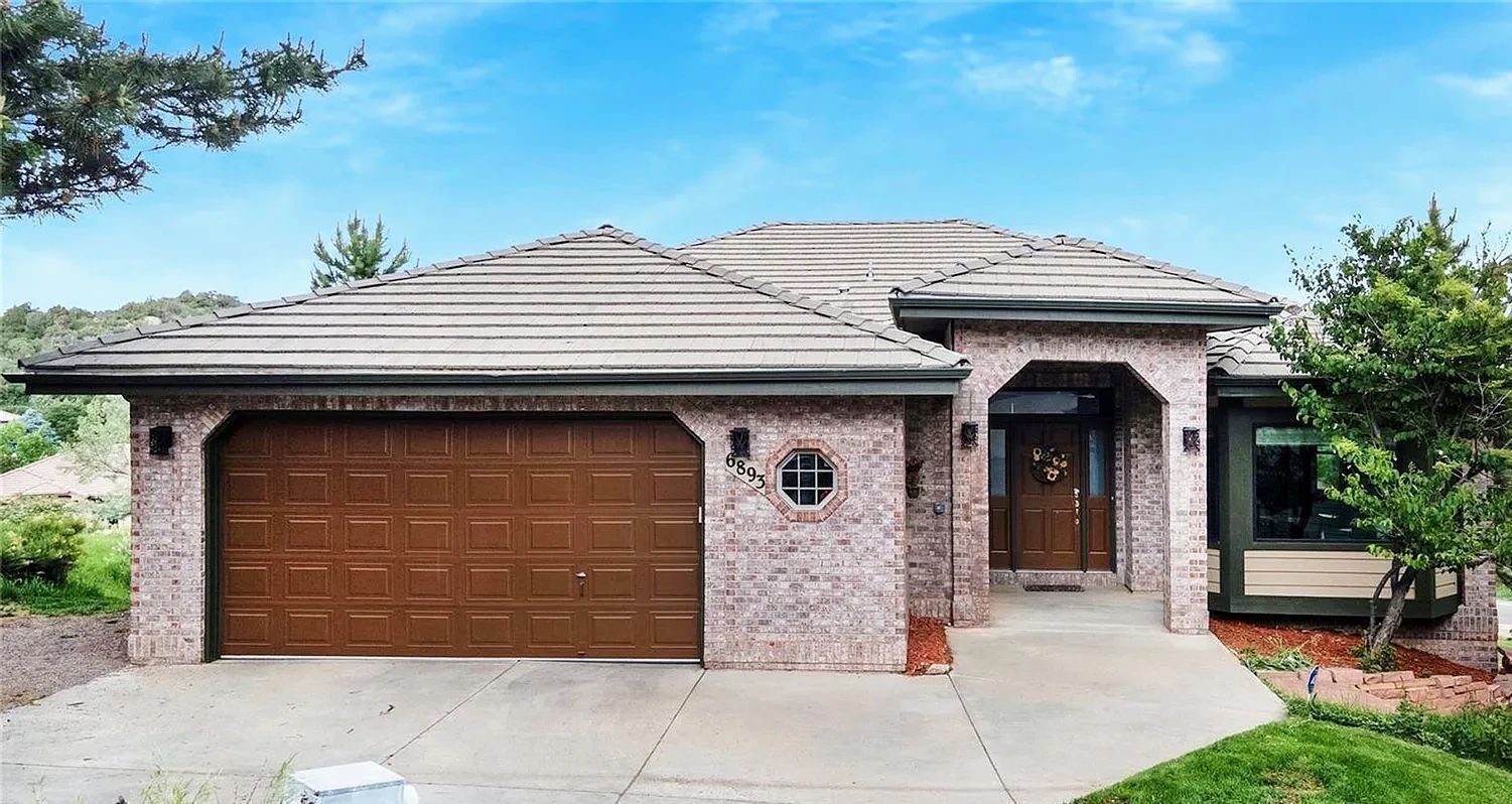 Spacious 5-Bedroom Rental Home in Littleton's Roxborough Neighborhood property image