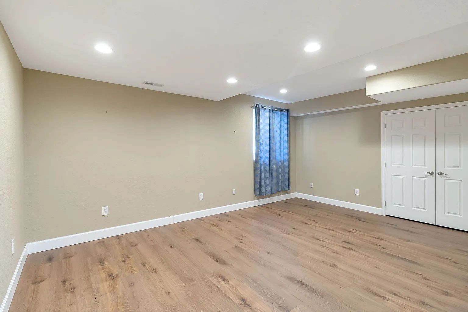 Spacious 5-Bedroom Rental Home in Littleton's Roxborough Neighborhood property image