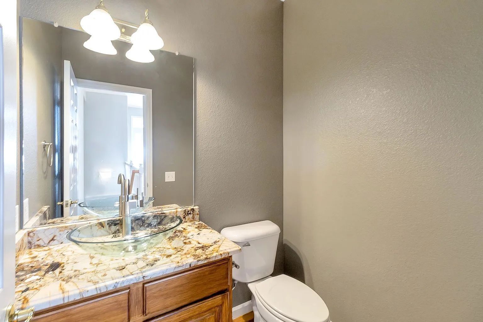 Spacious 5-Bedroom Rental Home in Littleton's Roxborough Neighborhood property image